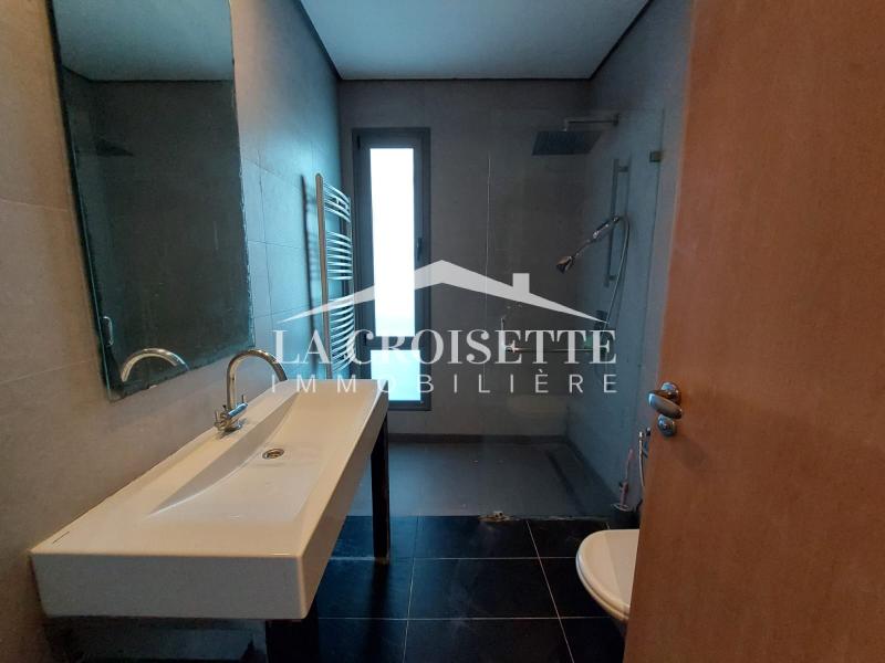Appartement S+3 vue sur mer avec piscine à La Marsa